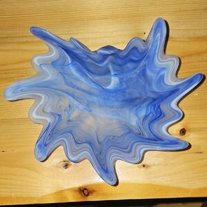 Blue and White Artistic Resin Bowl